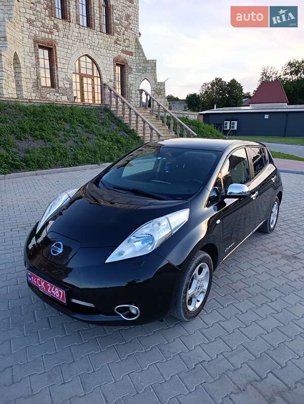 Хэтчбек Nissan Leaf 2014 в Тернополе