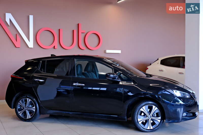 Хэтчбек Nissan Leaf 2022 в Одессе