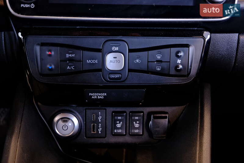 Хэтчбек Nissan Leaf 2022 в Одессе