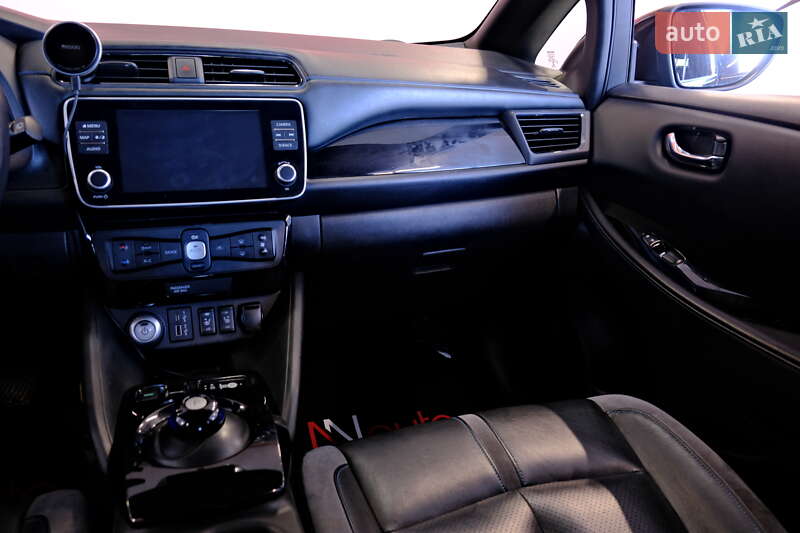 Хэтчбек Nissan Leaf 2022 в Одессе