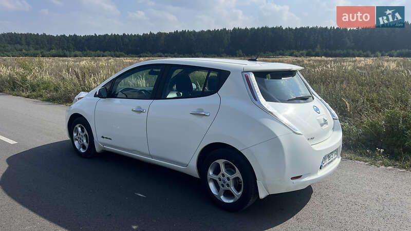 Хетчбек Nissan Leaf 2013 в Львові