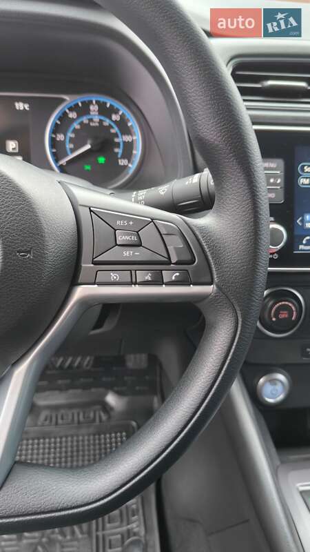 Хэтчбек Nissan Leaf 2024 в Тернополе