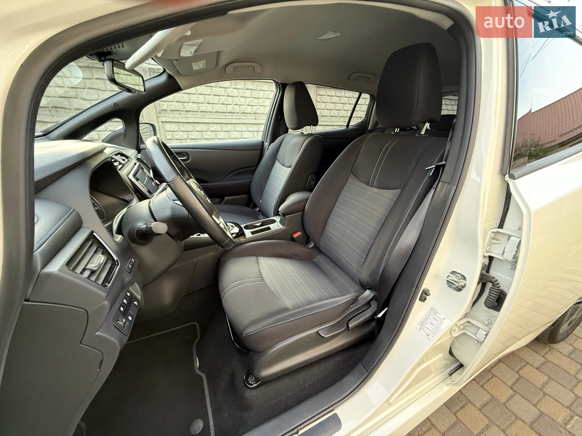 2020 Nissan Leaf - мініатюра 14