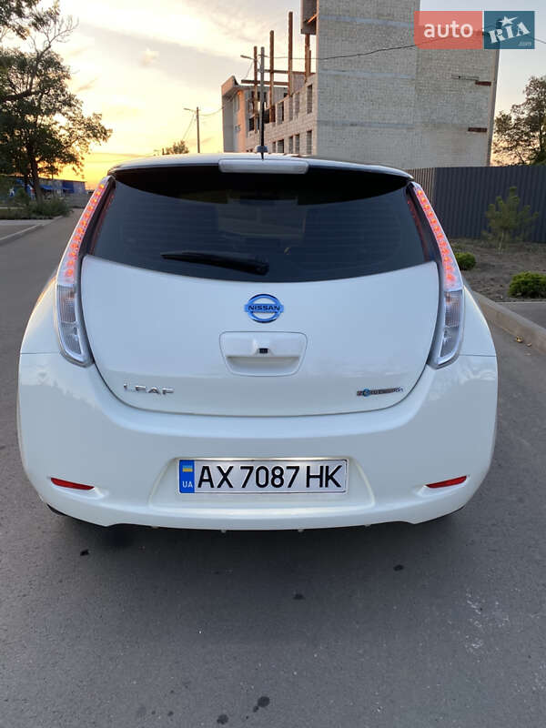 Хэтчбек Nissan Leaf 2015 в Харькове