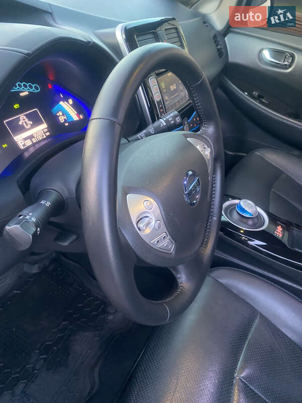 Хэтчбек Nissan Leaf 2015 в Харькове
