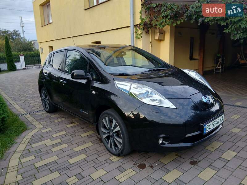 Хэтчбек Nissan Leaf 2016 в Львове