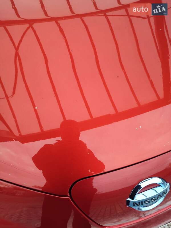 Хетчбек Nissan Leaf 2014 в Києві