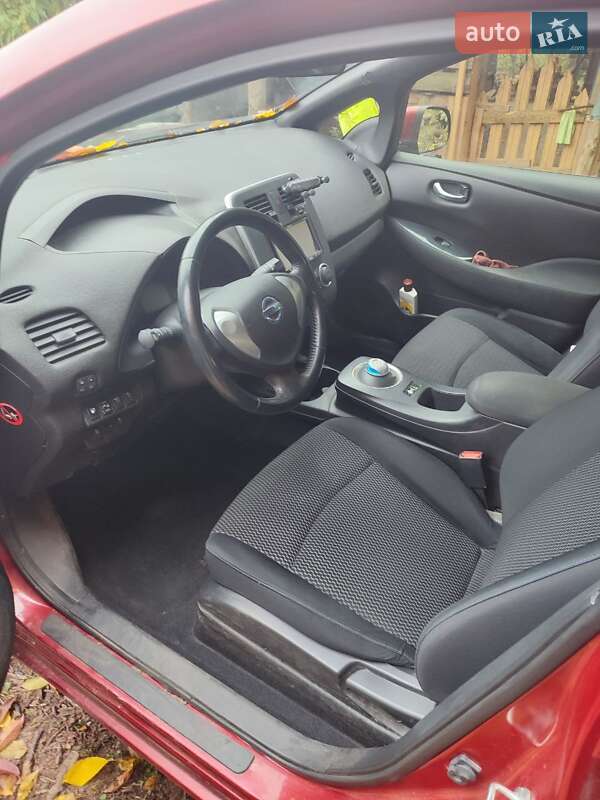 Хетчбек Nissan Leaf 2014 в Києві