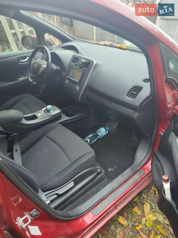 Хетчбек Nissan Leaf 2014 в Києві