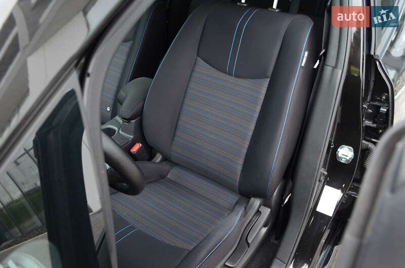 Хэтчбек Nissan Leaf 2020 в Львове