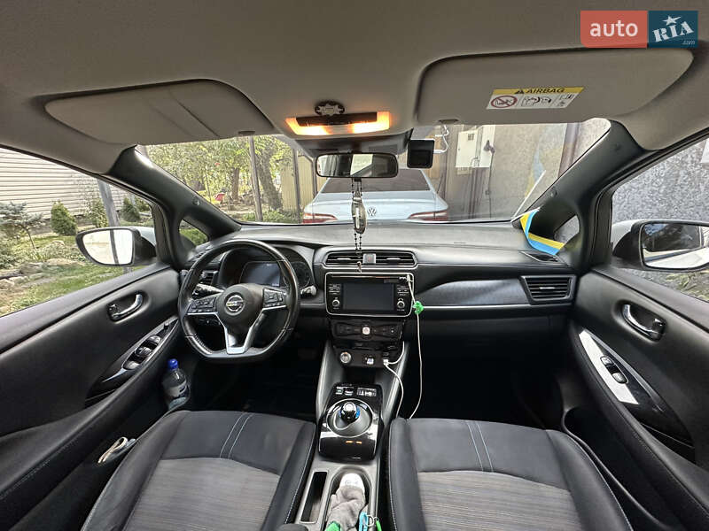 Хэтчбек Nissan Leaf 2018 в Лозовой