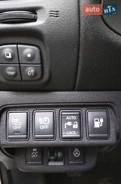 Хэтчбек Nissan Leaf 2014 в 