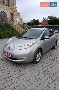 Хэтчбек Nissan Leaf 2014 в 
