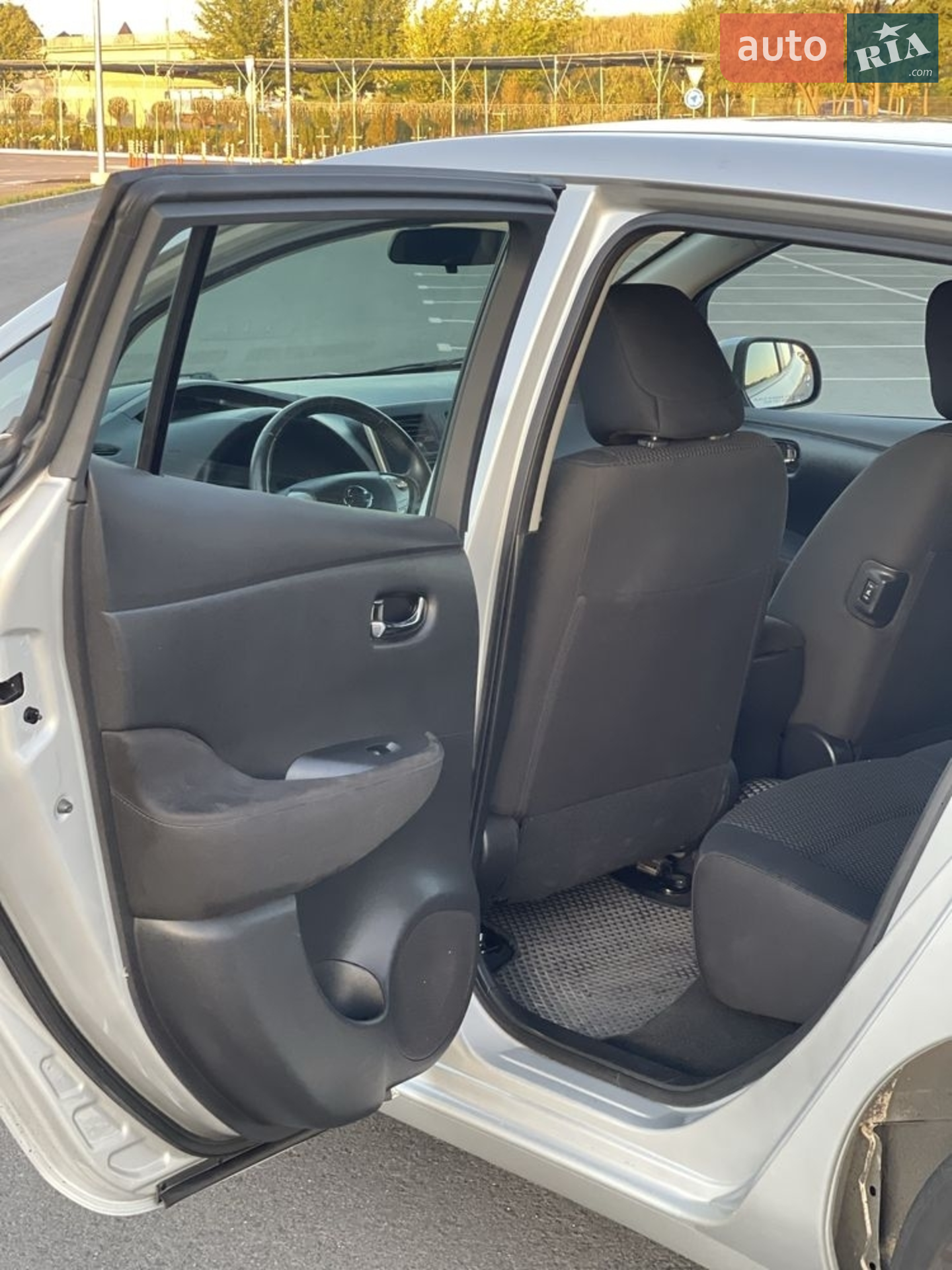 2014 Nissan Leaf - мініатюра 16