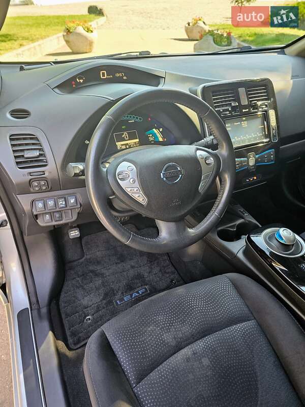 Хэтчбек Nissan Leaf 2017 в Житомире фото 12 Хэтчбек Nissan Leaf 2017 в Житомире