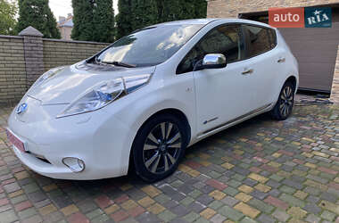 Хетчбек Nissan Leaf 2014 в Чернівцях