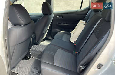 Хэтчбек Nissan Leaf 2019 в 