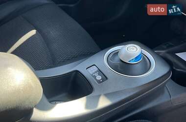 Хэтчбек Nissan Leaf 2014 в 