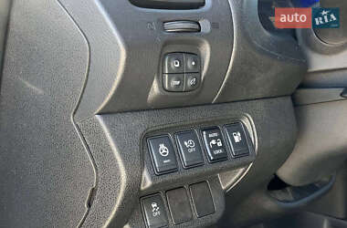Хэтчбек Nissan Leaf 2014 в 