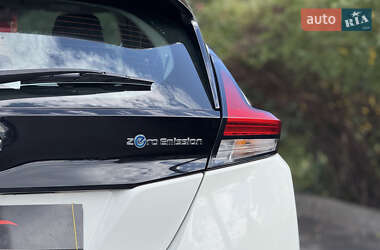 Хэтчбек Nissan Leaf 2018 в 