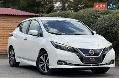 Хэтчбек Nissan Leaf 2018 в 