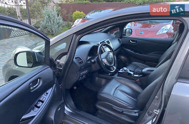 Хэтчбек Nissan Leaf 2014 в 