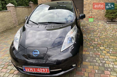 Хэтчбек Nissan Leaf 2014 в 