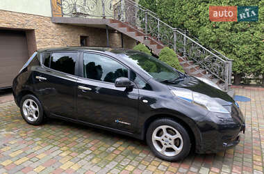 Хэтчбек Nissan Leaf 2014 в 