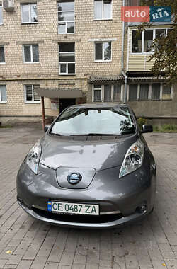 Хетчбек Nissan Leaf 2015 в Чернівцях