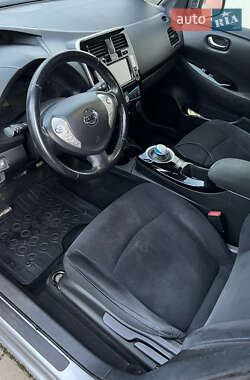 Хэтчбек Nissan Leaf 2014 в 