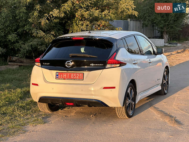 Хэтчбек Nissan Leaf 2020 в Ровно