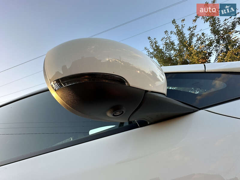 Хэтчбек Nissan Leaf 2020 в Ровно