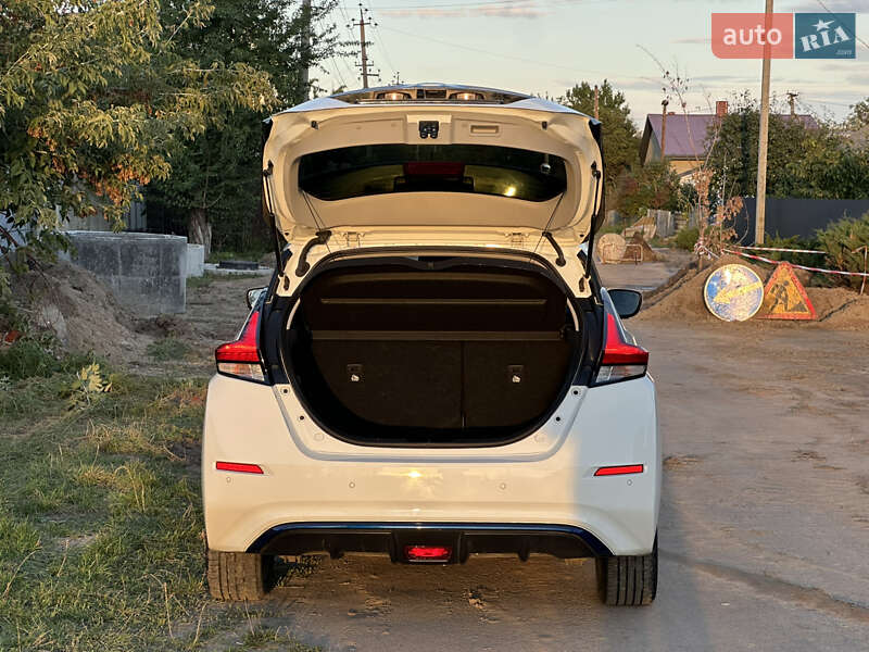 Хэтчбек Nissan Leaf 2020 в Ровно