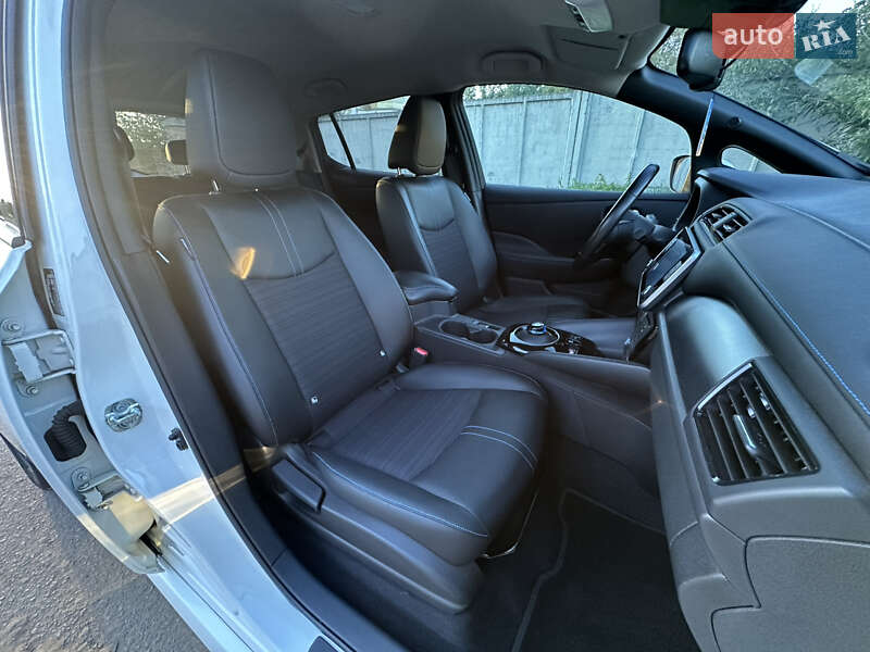 Хэтчбек Nissan Leaf 2020 в Ровно