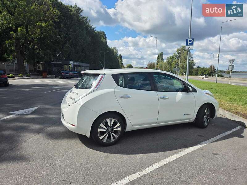 Nissan Leaf 2016
