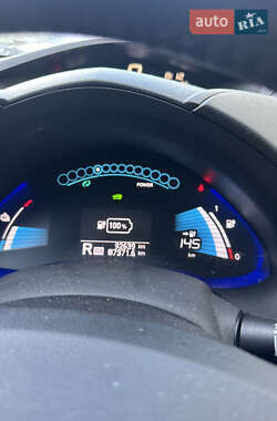 Хэтчбек Nissan Leaf 2014 в Львове