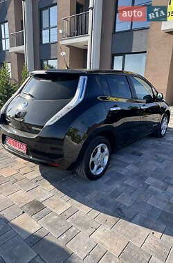 Хэтчбек Nissan Leaf 2016 в 