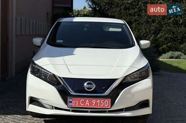 Хэтчбек Nissan Leaf 2021 в 