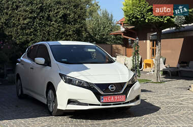 Хэтчбек Nissan Leaf 2021 в 
