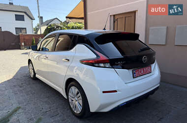 Хэтчбек Nissan Leaf 2021 в 