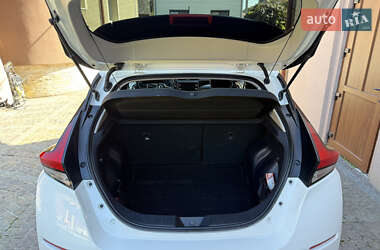Хэтчбек Nissan Leaf 2021 в 