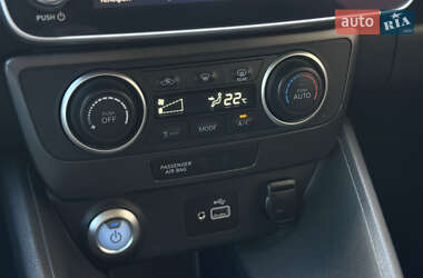Хэтчбек Nissan Leaf 2021 в 