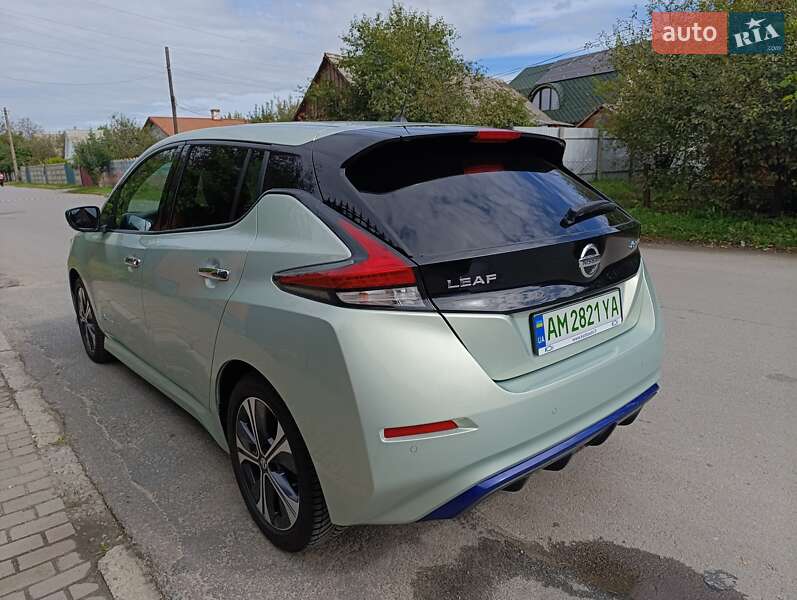 Хэтчбек Nissan Leaf 2018 в Звягеле