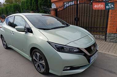 Хэтчбек Nissan Leaf 2018 в Звягеле