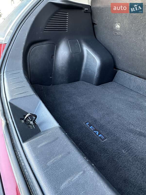Хетчбек Nissan Leaf 2013 в Кропивницькому фото 21 Хетчбек Nissan Leaf 2013 в Кропивницькому