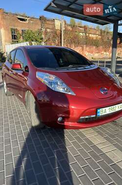 Хэтчбек Nissan Leaf 2013 в Кропивницком