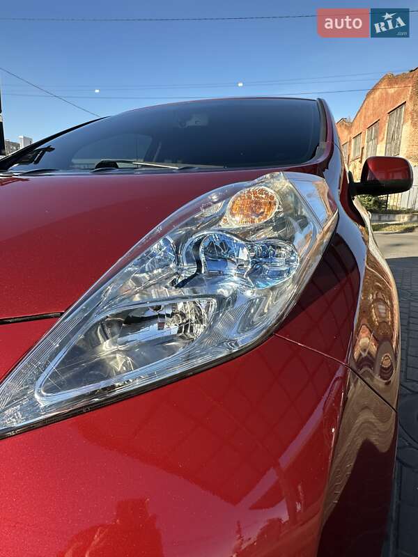 Хетчбек Nissan Leaf 2013 в Кропивницькому фото 2 Хетчбек Nissan Leaf 2013 в Кропивницькому