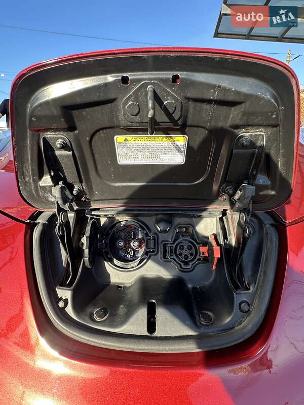 Хетчбек Nissan Leaf 2013 в Кропивницькому фото 19 Хетчбек Nissan Leaf 2013 в Кропивницькому