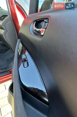 Хэтчбек Nissan Leaf 2013 в Кропивницком