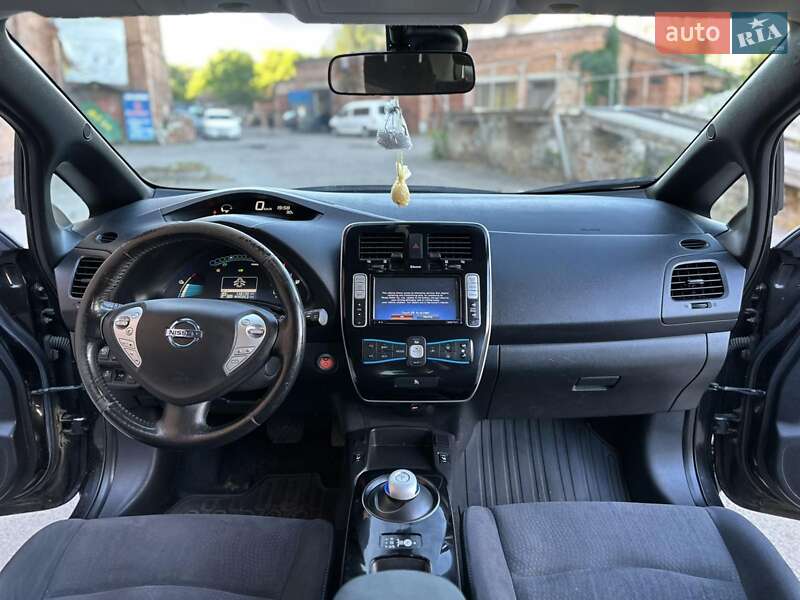 Хэтчбек Nissan Leaf 2016 в Житомире фото 15 Хэтчбек Nissan Leaf 2016 в Житомире